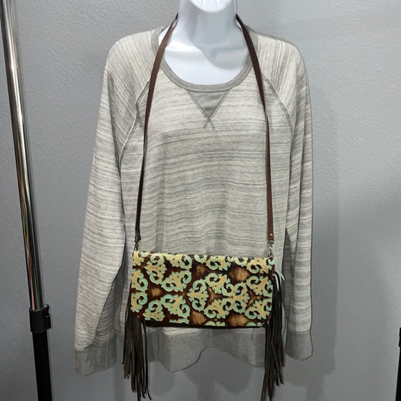 NWT cowhide and leather crossbody bag by jewlery junkie - Picture 6 of 7